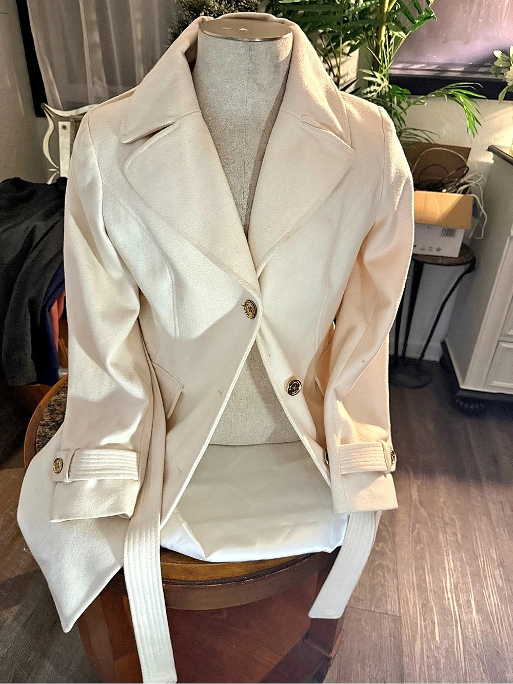 Michael Kors Women's Trench Coat in Winter Ivory Like New Size L